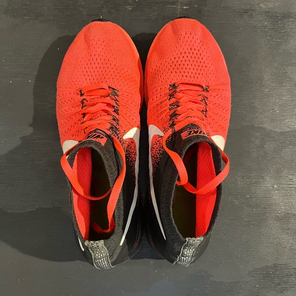 Nike Zoom All Out Flyknit Womens Size 10 Hot Pink Sneakers Gym Shoes 845361-600 - Picture 6 of 8